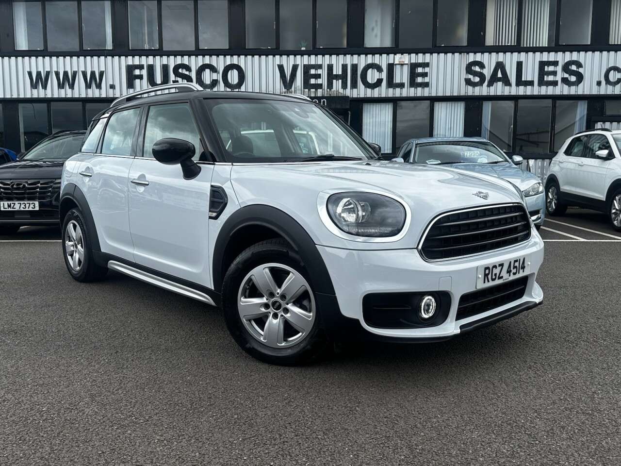A 2020 MINI COUNTRYMAN 1.5 Cooper Classic SUV 5dr Petrol Steptronic Euro 6 (s/s) (136 ps) SAT NAV, A 2020 MINI COUNTRYMAN 1.5 Cooper Classic SUV 5dr Petrol Steptronic Euro 6 (s/s) (136 ps) SAT NAV,
