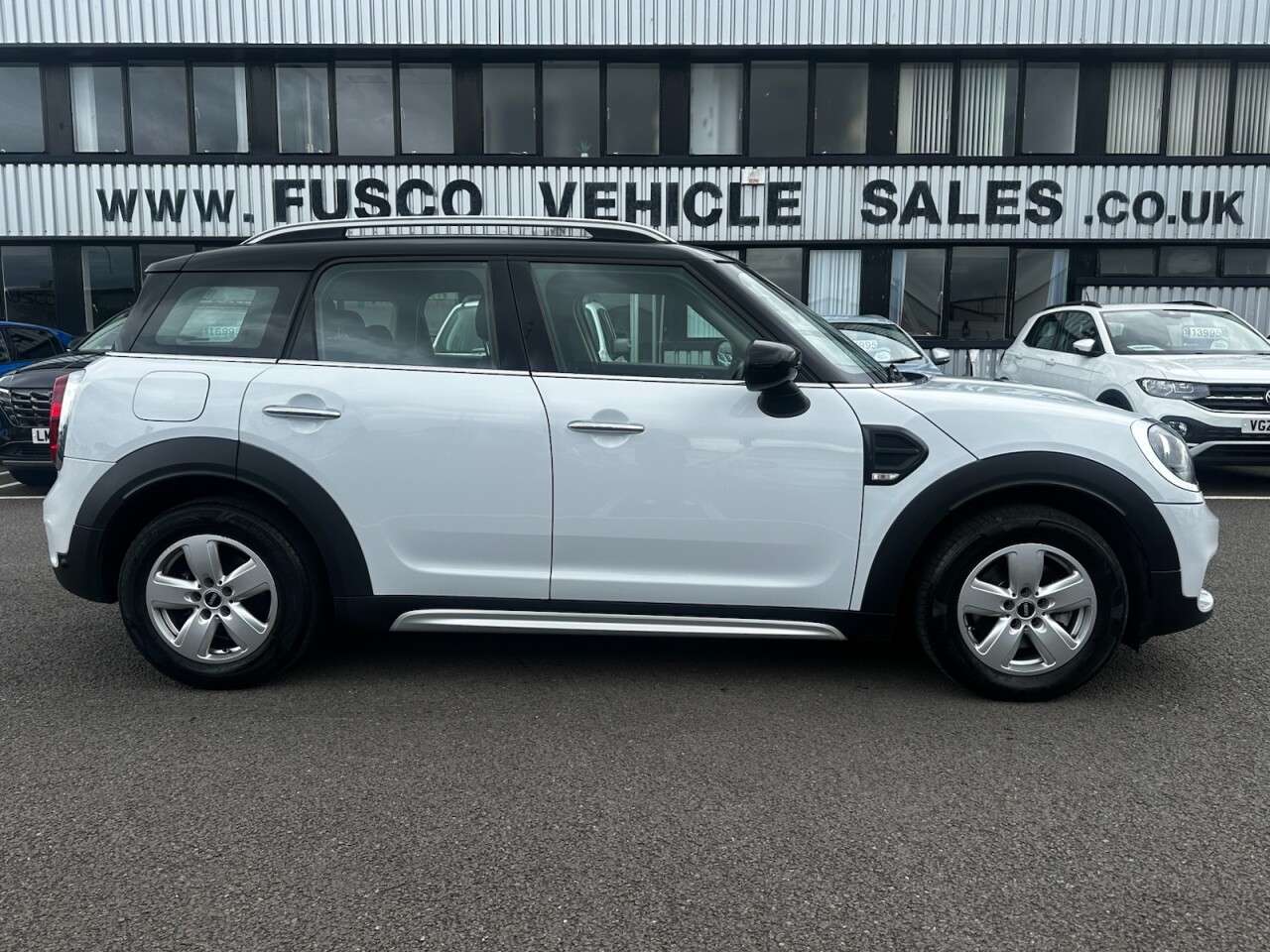 A 2020 MINI COUNTRYMAN 1.5 Cooper Classic SUV 5dr Petrol Steptronic Euro 6 (s/s) (136 ps) SAT NAV, A 2020 MINI COUNTRYMAN 1.5 Cooper Classic SUV 5dr Petrol Steptronic Euro 6 (s/s) (136 ps) SAT NAV,