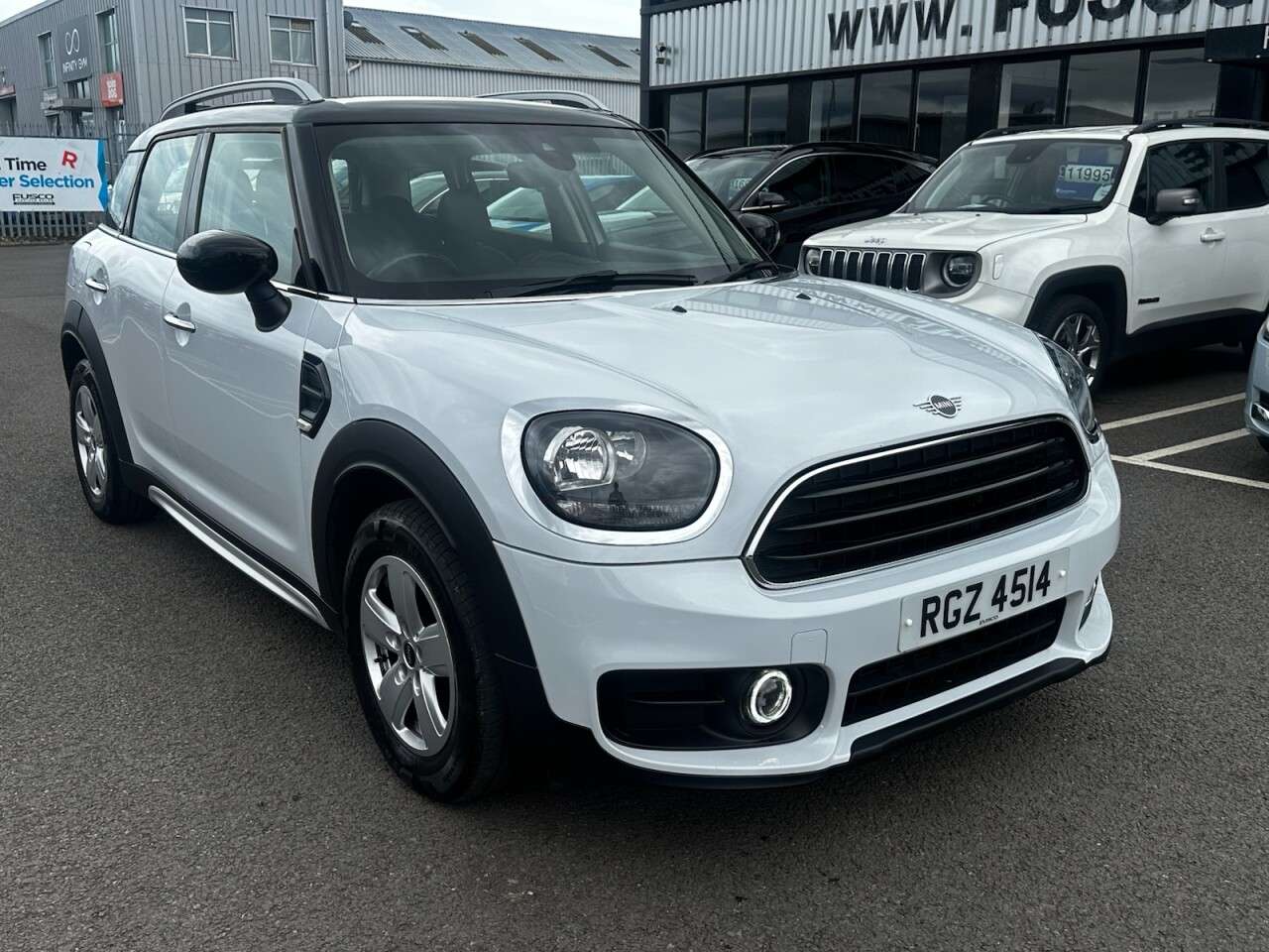 A 2020 MINI COUNTRYMAN 1.5 Cooper Classic SUV 5dr Petrol Steptronic Euro 6 (s/s) (136 ps) SAT NAV, A 2020 MINI COUNTRYMAN 1.5 Cooper Classic SUV 5dr Petrol Steptronic Euro 6 (s/s) (136 ps) SAT NAV,