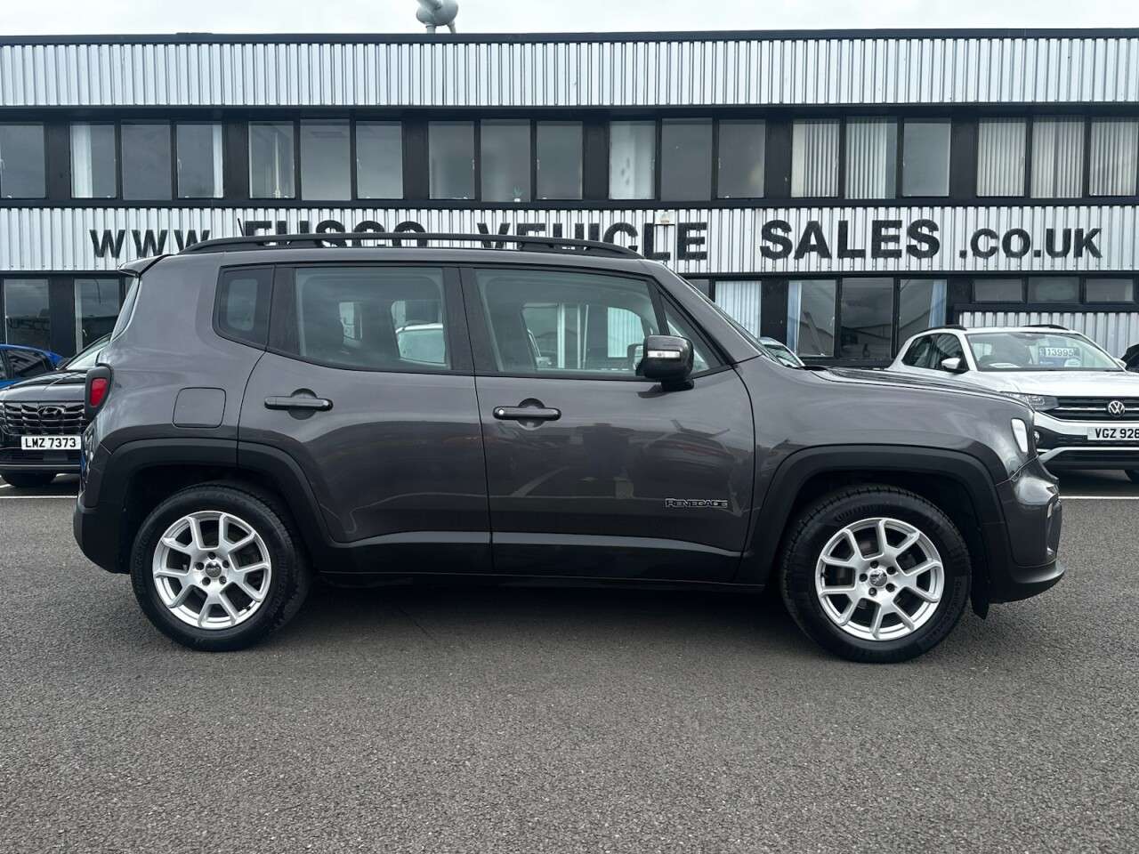 A 2021 JEEP RENEGADE 1.0 GSE T3 Longitude SUV 5dr Petrol Manual Euro 6 (s/s) (120 ps) GOOD SERVI A 2021 JEEP RENEGADE 1.0 GSE T3 Longitude SUV 5dr Petrol Manual Euro 6 (s/s) (120 ps) GOOD SERVI
