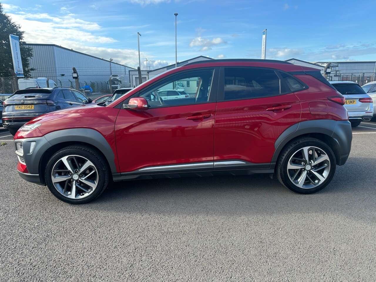 A 2020 HYUNDAI KONA 1.0 T-GDi Premium SUV 5dr Petrol Manual Euro 6 (s/s) (120 ps) GOOD SERVICE A 2020 HYUNDAI KONA 1.0 T-GDi Premium SUV 5dr Petrol Manual Euro 6 (s/s) (120 ps) GOOD SERVICE