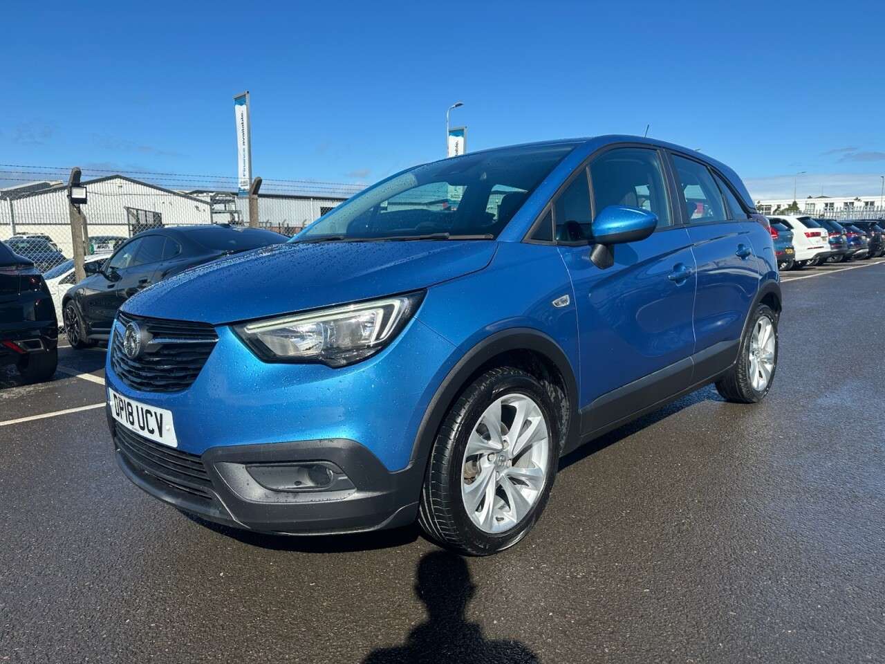 A 2018 VAUXHALL CROSSLAND X 1.2 SE SUV 5dr Petrol Manual Euro 6 (81 ps) PARKING SENSORS, APPLE CARPLAY A 2018 VAUXHALL CROSSLAND X 1.2 SE SUV 5dr Petrol Manual Euro 6 (81 ps) PARKING SENSORS, APPLE CARPLAY