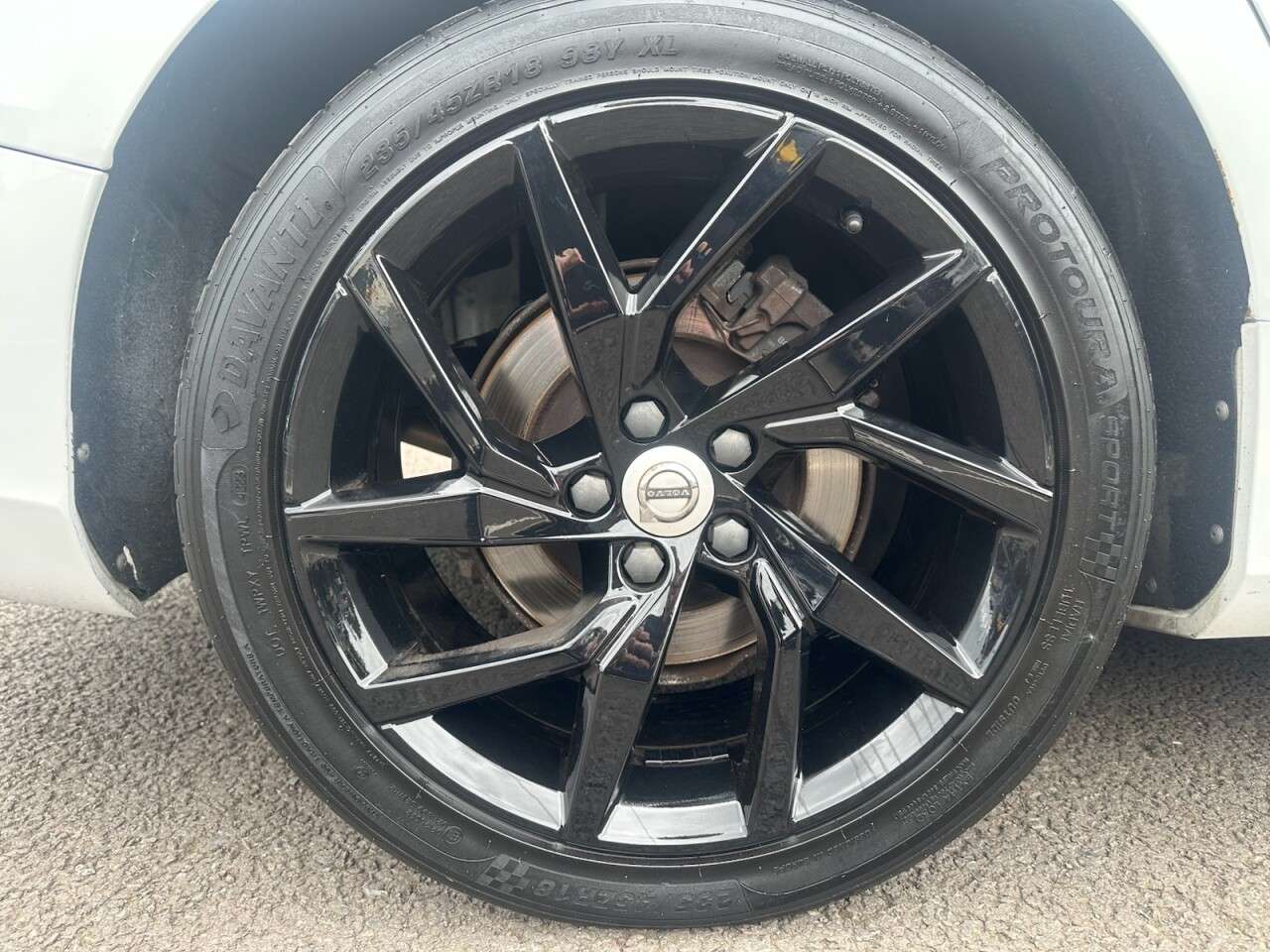 2020 VOLVO V60 2020 VOLVO V60