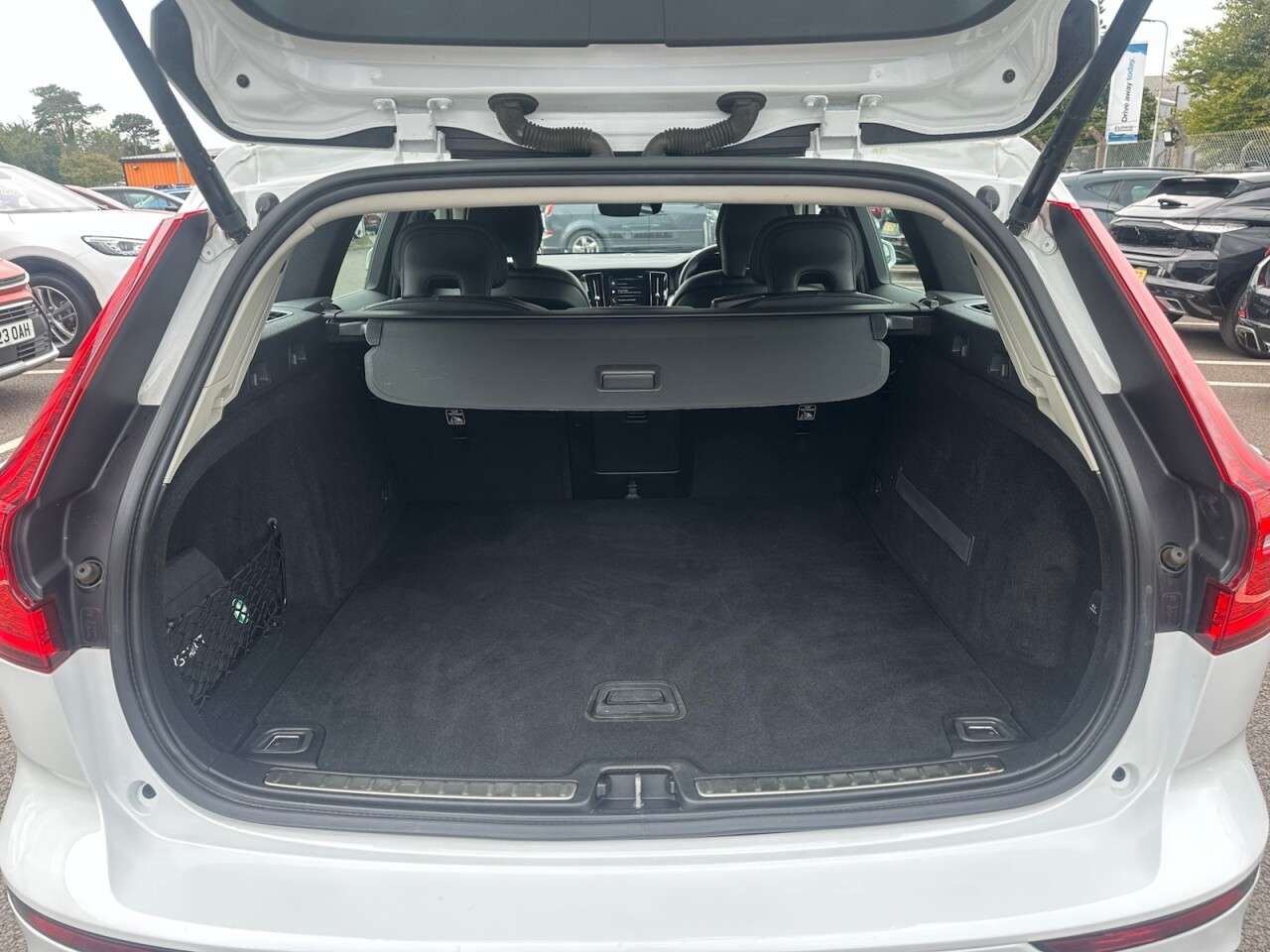 2020 VOLVO V60 2020 VOLVO V60