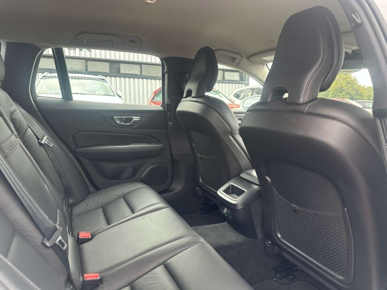 2020 VOLVO V60 2020 VOLVO V60
