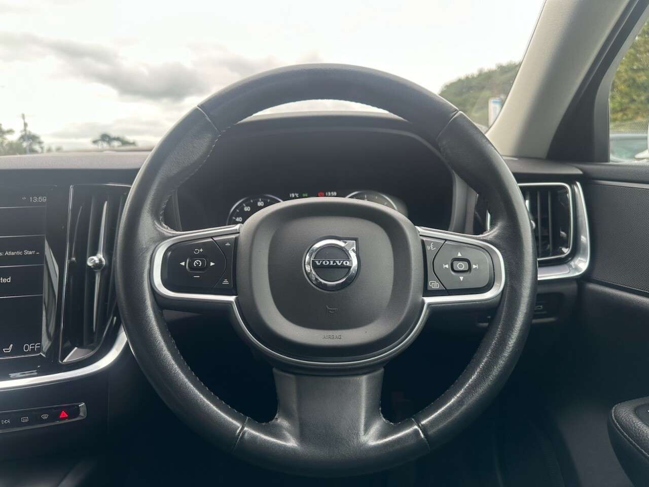 2020 VOLVO V60 2020 VOLVO V60