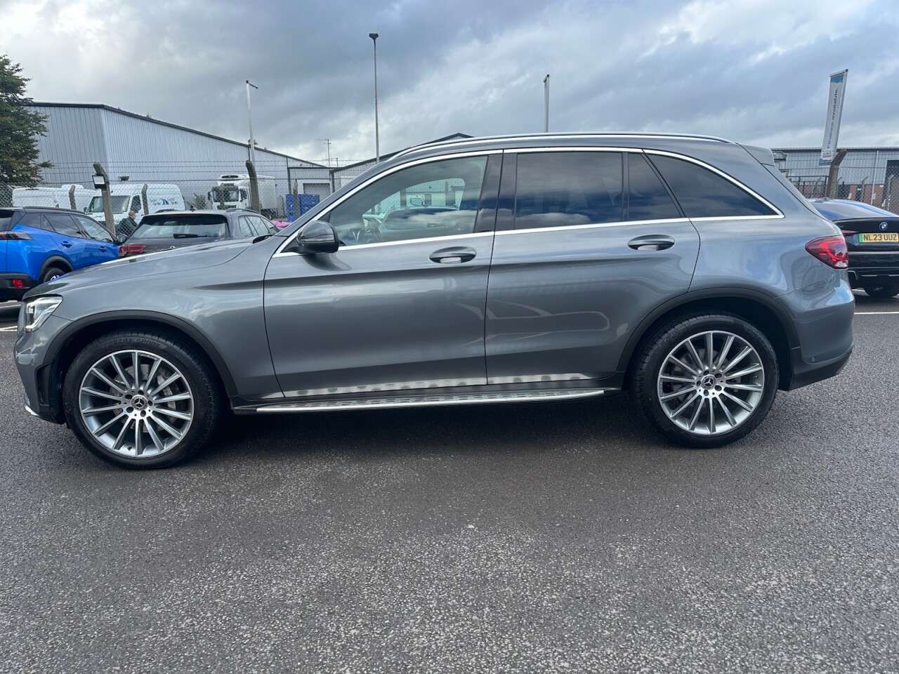 A 2021 MERCEDES-BENZ GLC 2.0 GLC220d AMG Line (Premium) SUV 5dr Diesel G-Tronic+ 4MATIC Euro 6 (s/s) A 2021 MERCEDES-BENZ GLC 2.0 GLC220d AMG Line (Premium) SUV 5dr Diesel G-Tronic+ 4MATIC Euro 6 (s/s)