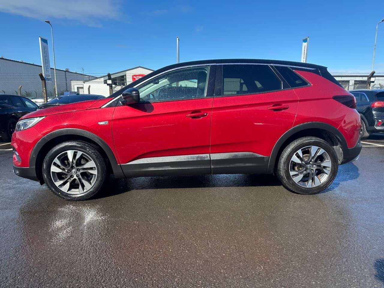 A 2020 VAUXHALL GRANDLAND X 1.5 Turbo D SRi Nav SUV 5dr Diesel Manual Euro 6 (s/s) (130 ps) A 2020 VAUXHALL GRANDLAND X 1.5 Turbo D SRi Nav SUV 5dr Diesel Manual Euro 6 (s/s) (130 ps)