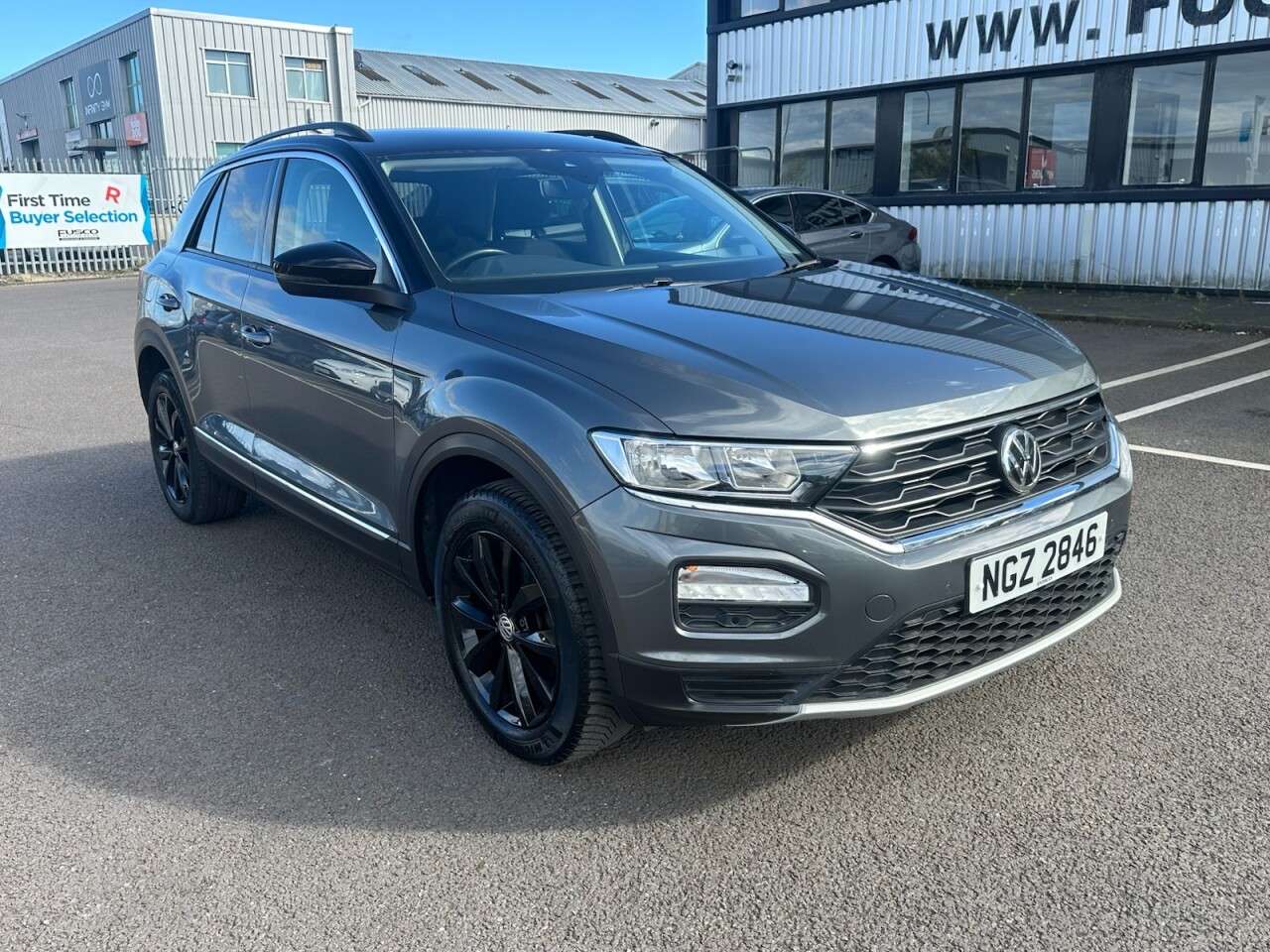 A 2019 VOLKSWAGEN T-ROC 1.0 TSI GPF Design SUV 5dr Petrol Manual Euro 6 (s/s) (115 ps) A 2019 VOLKSWAGEN T-ROC 1.0 TSI GPF Design SUV 5dr Petrol Manual Euro 6 (s/s) (115 ps)