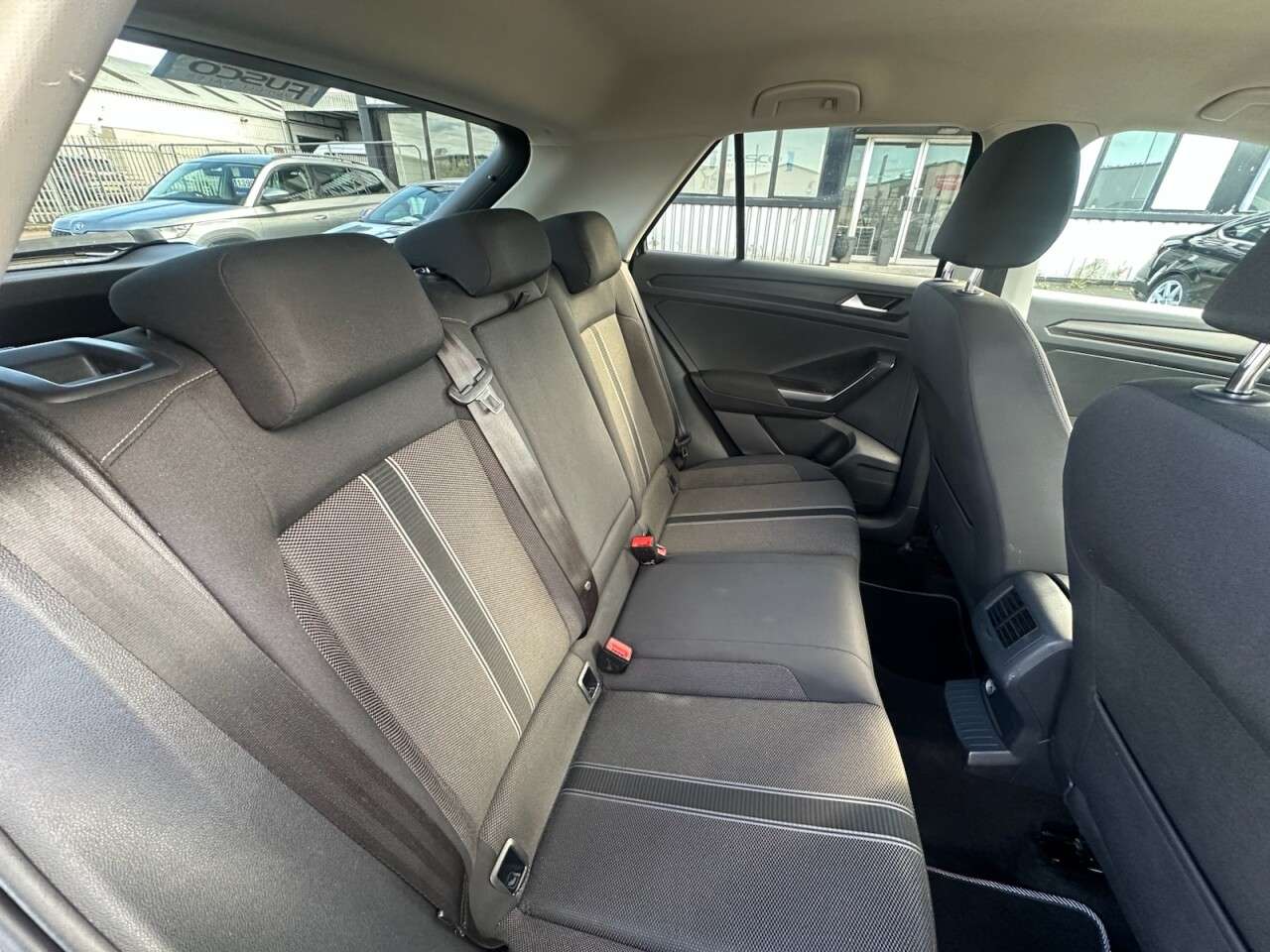 2019 VOLKSWAGEN T-ROC 2019 VOLKSWAGEN T-ROC