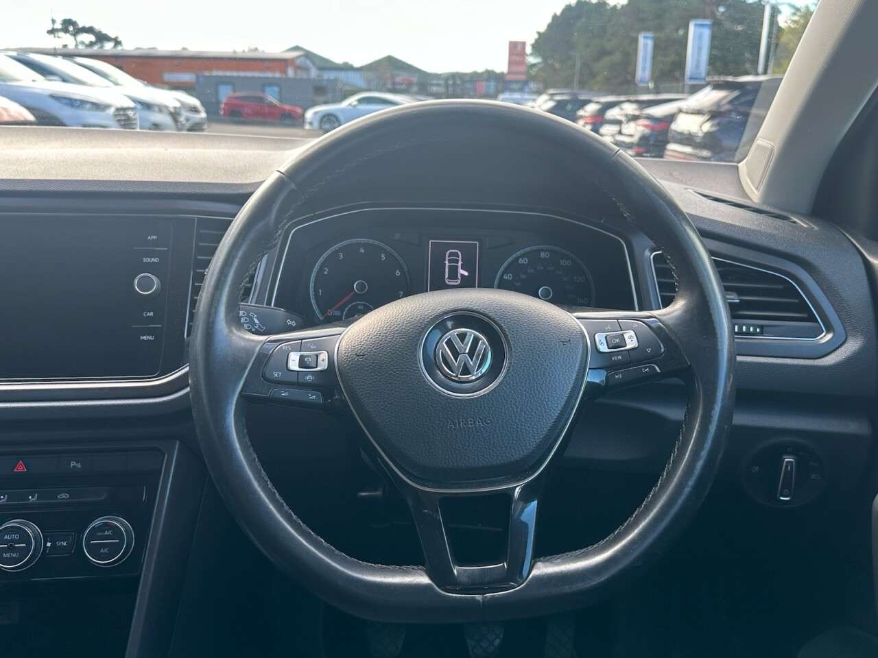 2019 VOLKSWAGEN T-ROC 2019 VOLKSWAGEN T-ROC