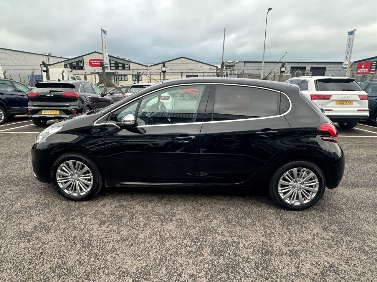 2017 PEUGEOT 208 2017 PEUGEOT 208