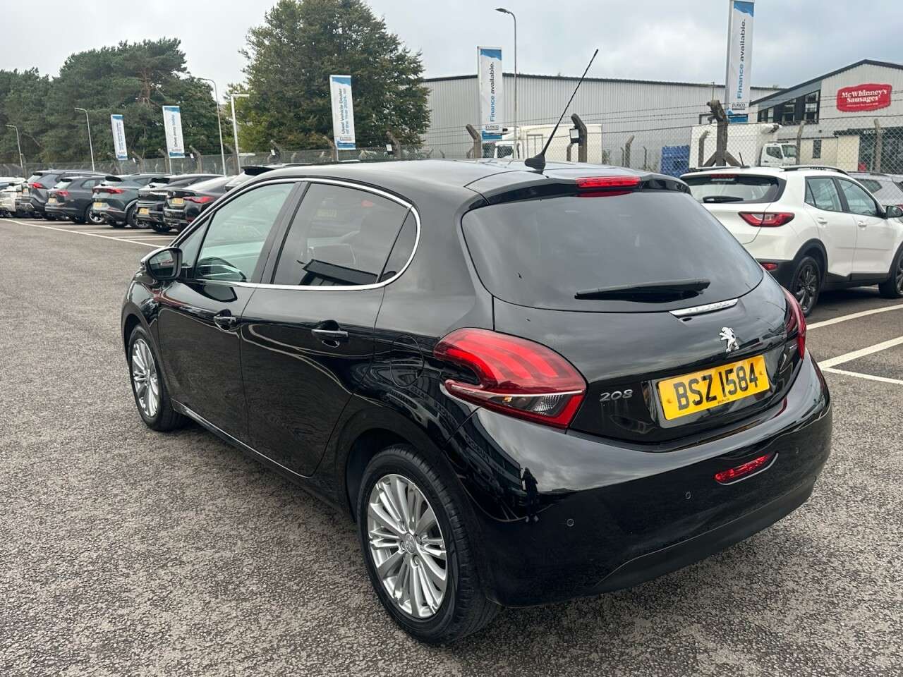 2017 PEUGEOT 208 2017 PEUGEOT 208