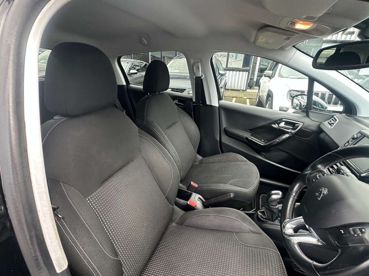 2017 PEUGEOT 208 2017 PEUGEOT 208