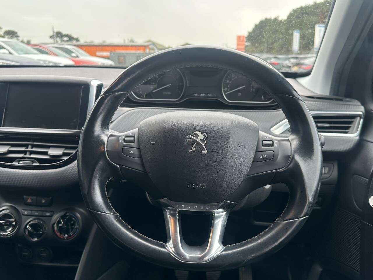 2017 PEUGEOT 208 2017 PEUGEOT 208