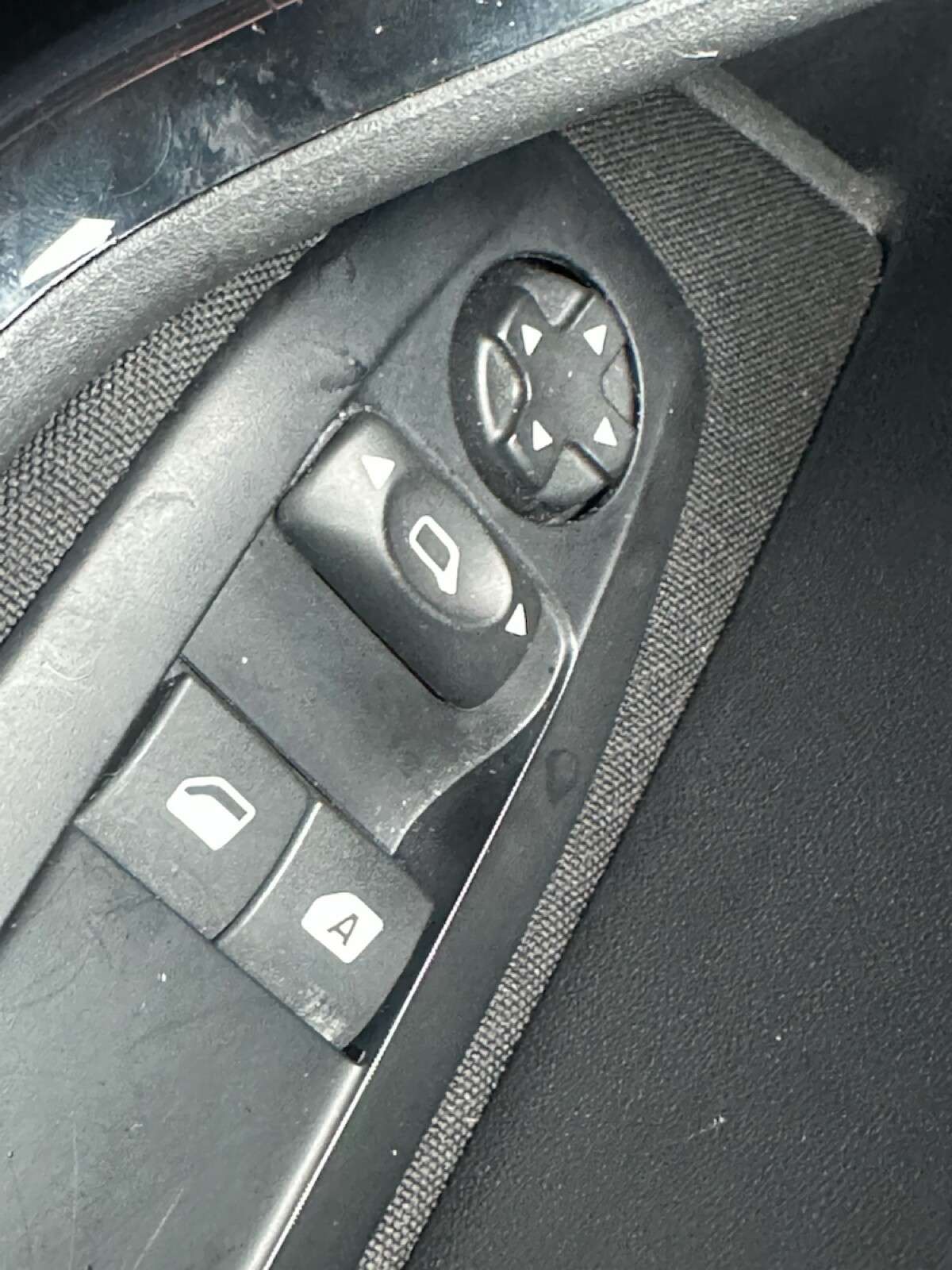 2017 PEUGEOT 208 2017 PEUGEOT 208