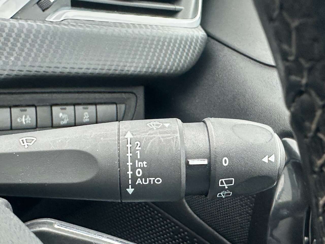 2017 PEUGEOT 208 2017 PEUGEOT 208