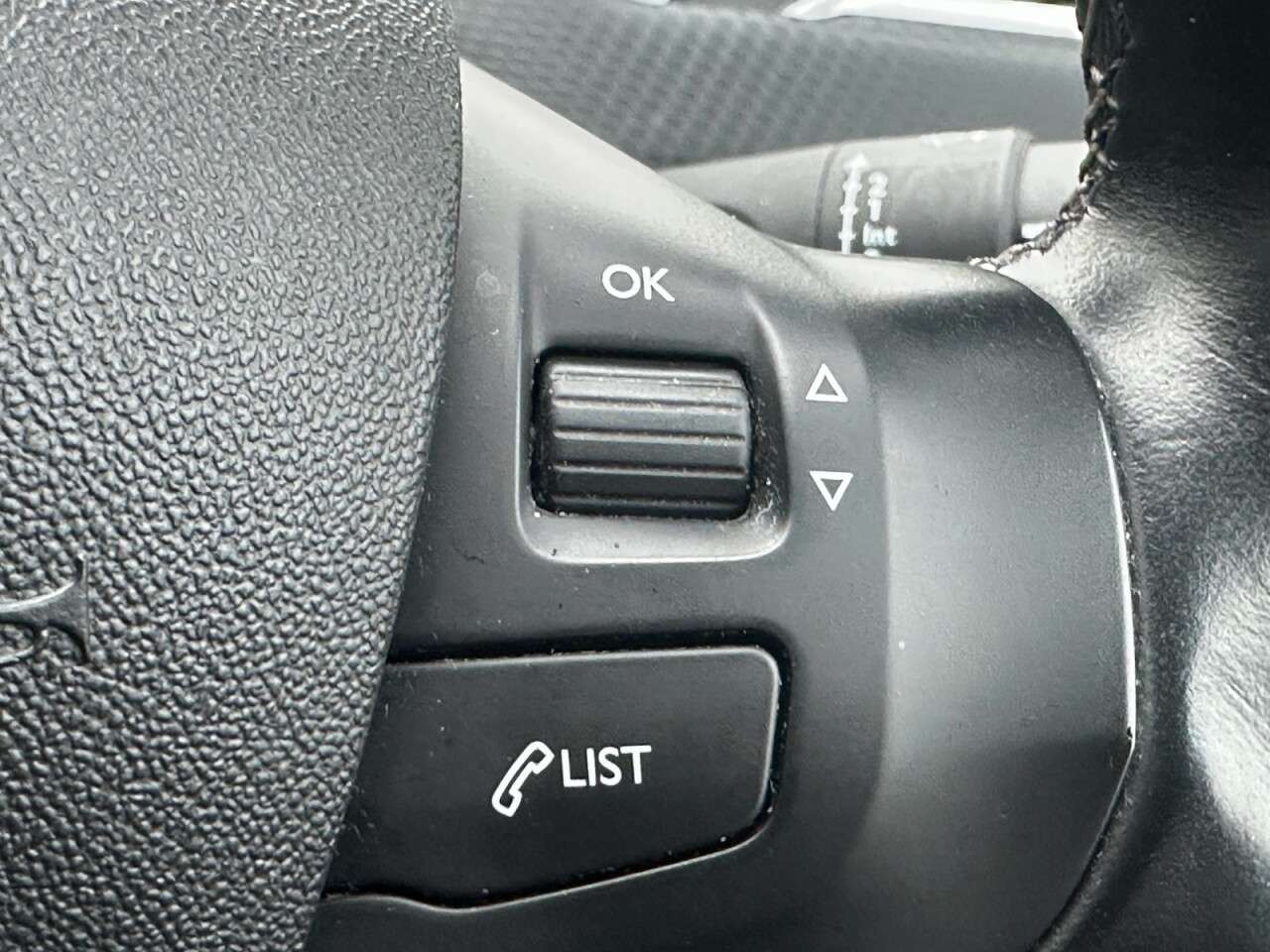 2017 PEUGEOT 208 2017 PEUGEOT 208