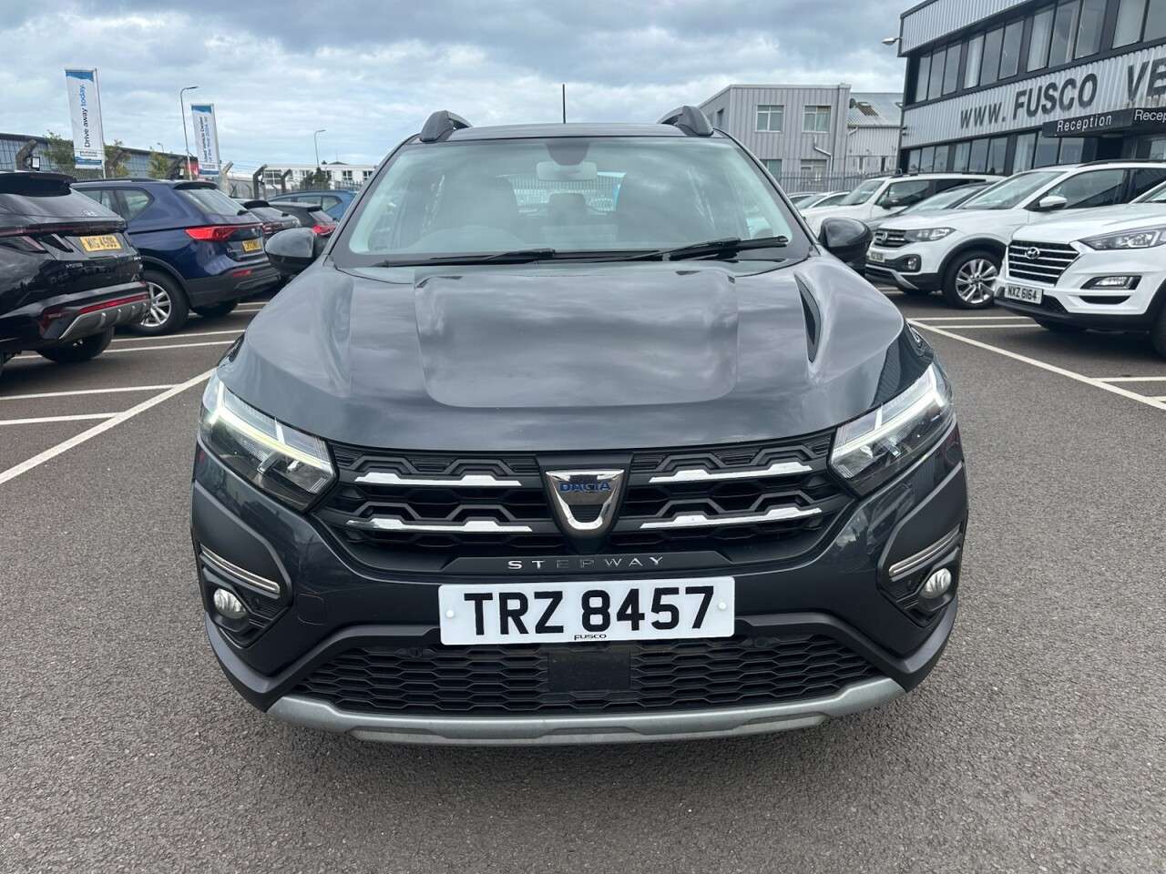 A 2022 DACIA SANDERO STEPWAY 1.0 TCe Prestige Hatchback 5dr Petrol Manual Euro 6 (s/s) (90 ps) SAT NAV, A 2022 DACIA SANDERO STEPWAY 1.0 TCe Prestige Hatchback 5dr Petrol Manual Euro 6 (s/s) (90 ps) SAT NAV,