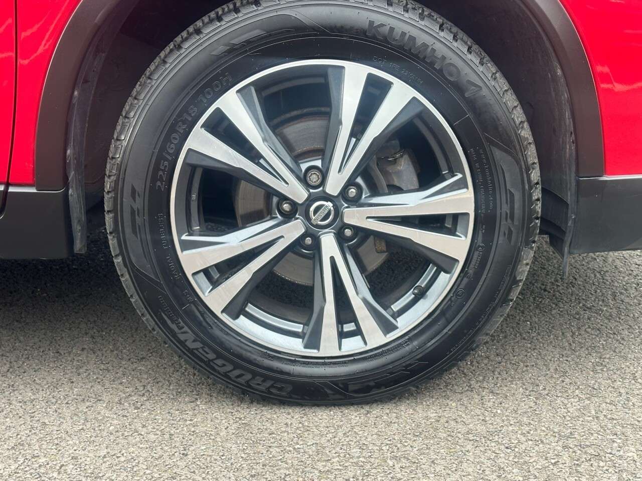 A 2017 NISSAN X-TRAIL 1.6 DIG-T N-Connecta SUV 5dr Petrol Manual Euro 6 (s/s) (163 ps) 360° C A 2017 NISSAN X-TRAIL 1.6 DIG-T N-Connecta SUV 5dr Petrol Manual Euro 6 (s/s) (163 ps) 360° C