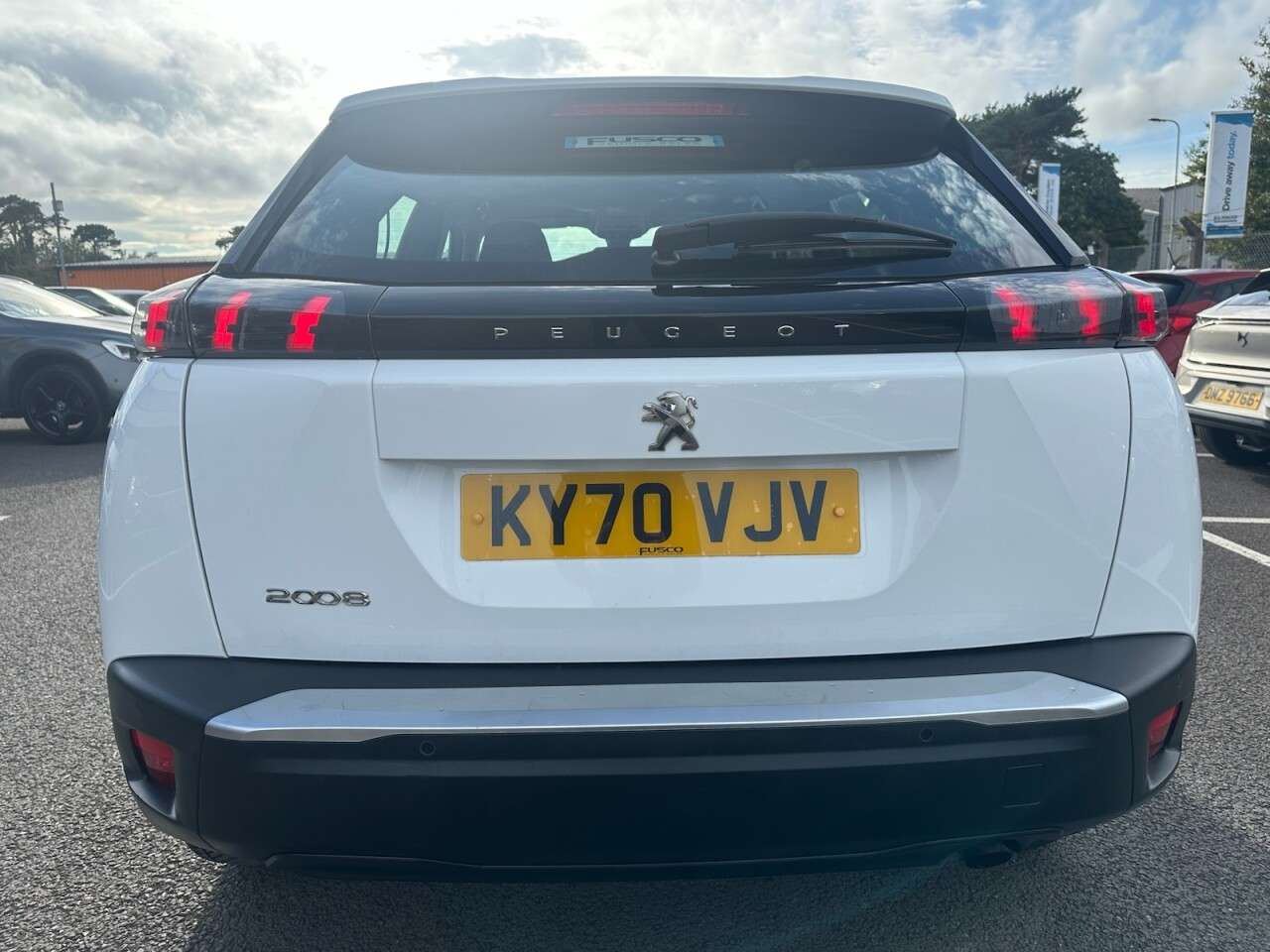 2020 PEUGEOT 2008 2020 PEUGEOT 2008