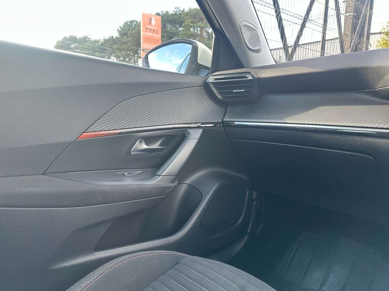 2020 PEUGEOT 2008 2020 PEUGEOT 2008