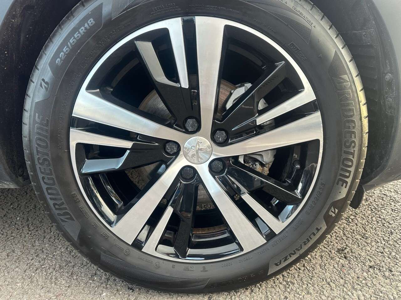 A 2023 PEUGEOT 3008 1.2 PureTech GT SUV 5dr Petrol EAT Euro 6 (s/s) (130 ps) SAT NAV, REVERSING A 2023 PEUGEOT 3008 1.2 PureTech GT SUV 5dr Petrol EAT Euro 6 (s/s) (130 ps) SAT NAV, REVERSING