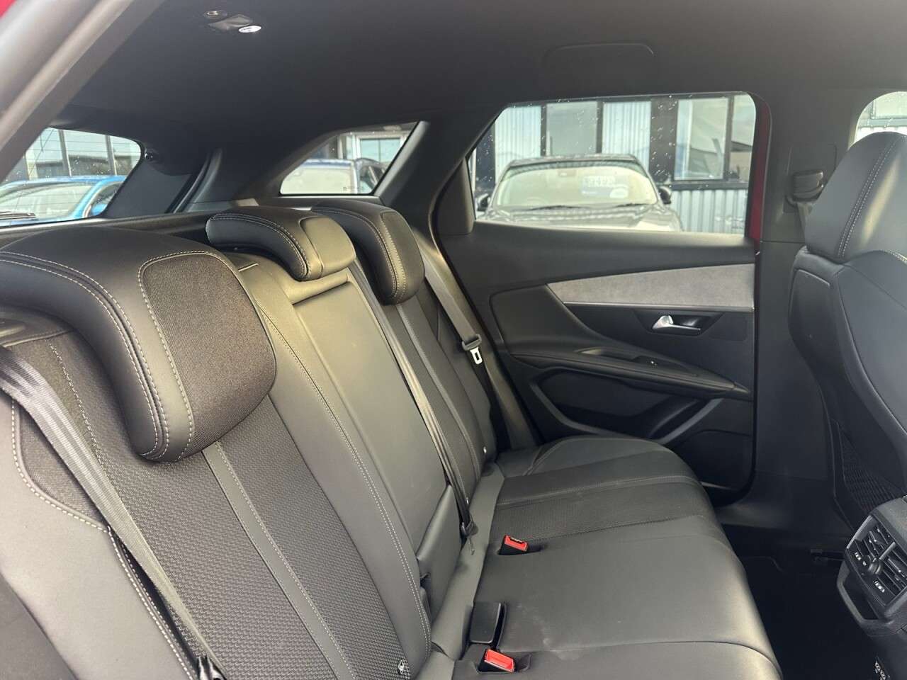 2023 PEUGEOT 3008 2023 PEUGEOT 3008