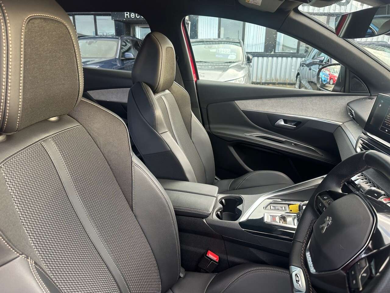 2023 PEUGEOT 3008 2023 PEUGEOT 3008