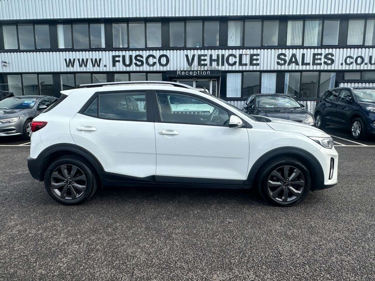 A 2021 KIA STONIC 1.0 T-GDi 2 SUV 5dr Petrol Manual Euro 6 (s/s) (99 bhp) APPLE CARPLAY, ANDR A 2021 KIA STONIC 1.0 T-GDi 2 SUV 5dr Petrol Manual Euro 6 (s/s) (99 bhp) APPLE CARPLAY, ANDR