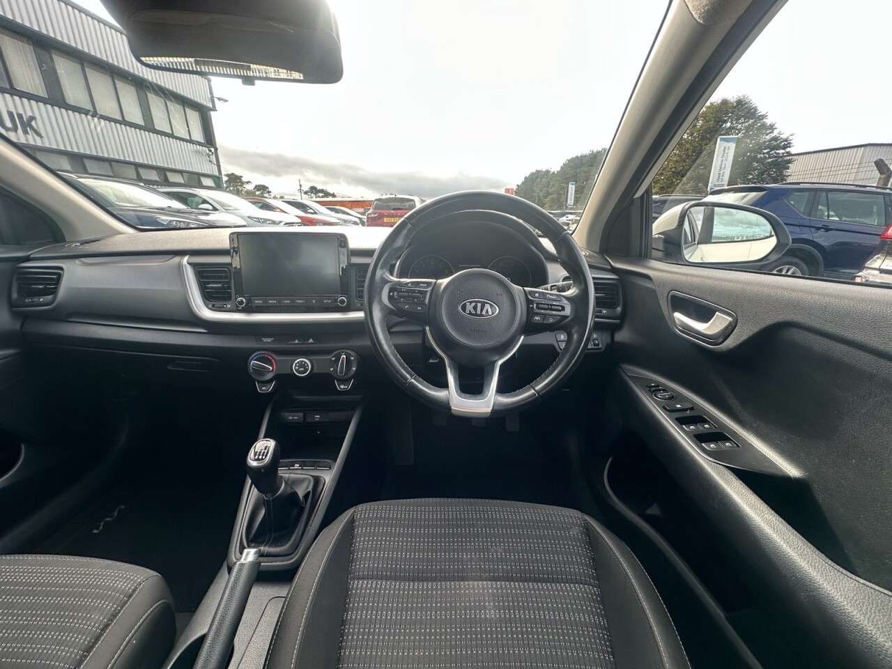 2021 KIA STONIC 2021 KIA STONIC