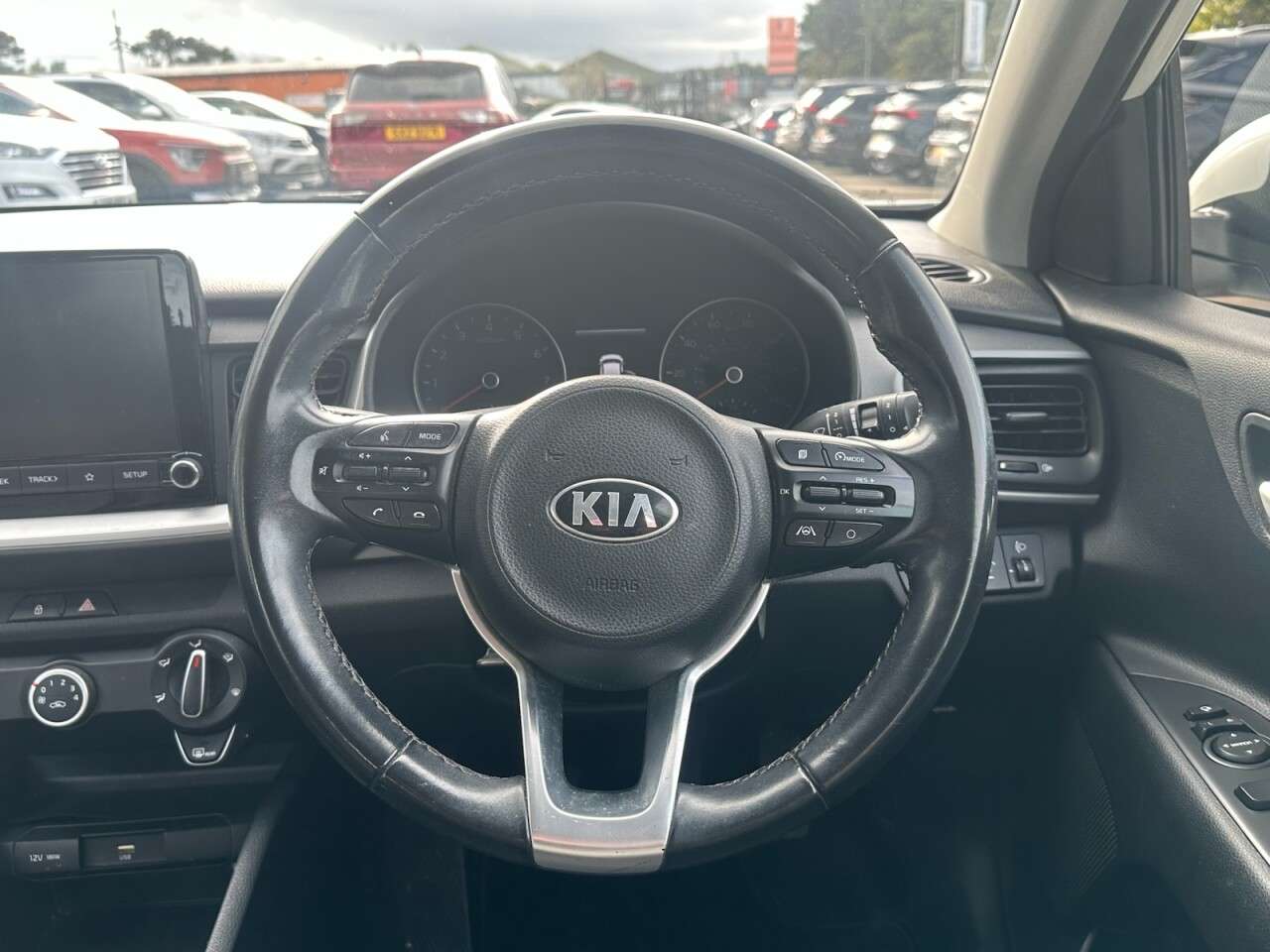 2021 KIA STONIC 2021 KIA STONIC