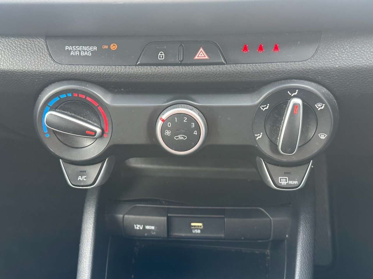 2021 KIA STONIC 2021 KIA STONIC