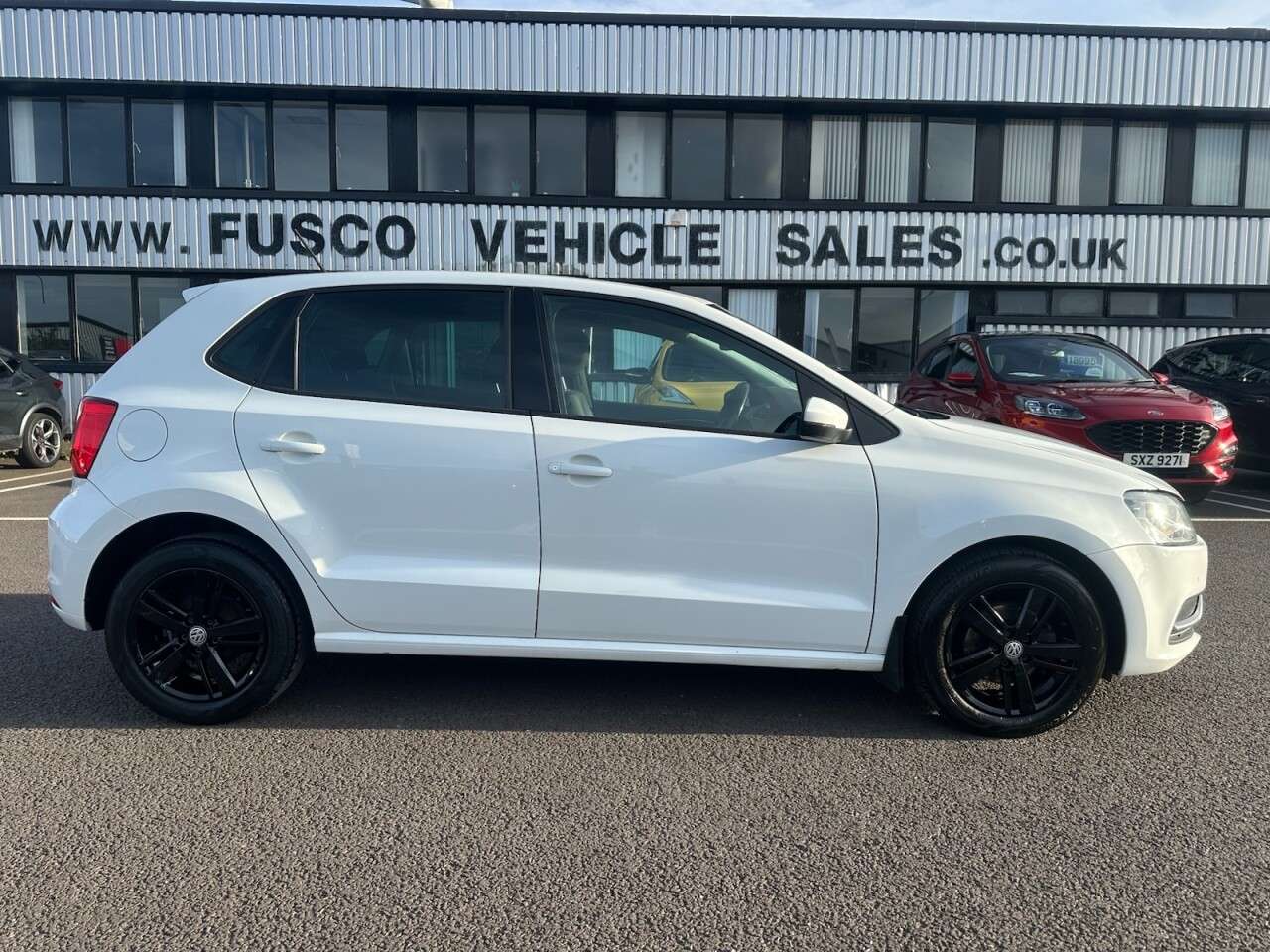 A 2017 VOLKSWAGEN POLO 1.0 Match Edition Hatchback 5dr Petrol Manual Euro 6 (s/s) (75 ps) A 2017 VOLKSWAGEN POLO 1.0 Match Edition Hatchback 5dr Petrol Manual Euro 6 (s/s) (75 ps)