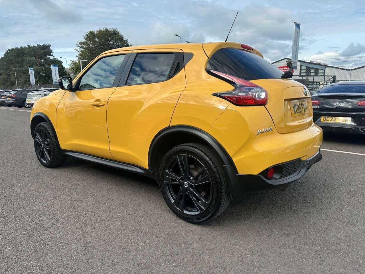A 2016 NISSAN JUKE 1.5 dCi N-Connecta SUV 5dr Diesel Manual Euro 6 (s/s) (110 ps) SAT NAV, REV A 2016 NISSAN JUKE 1.5 dCi N-Connecta SUV 5dr Diesel Manual Euro 6 (s/s) (110 ps) SAT NAV, REV