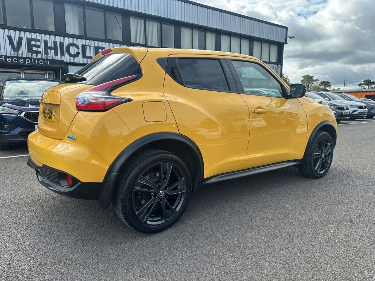 A 2016 NISSAN JUKE 1.5 dCi N-Connecta SUV 5dr Diesel Manual Euro 6 (s/s) (110 ps) SAT NAV, REV A 2016 NISSAN JUKE 1.5 dCi N-Connecta SUV 5dr Diesel Manual Euro 6 (s/s) (110 ps) SAT NAV, REV