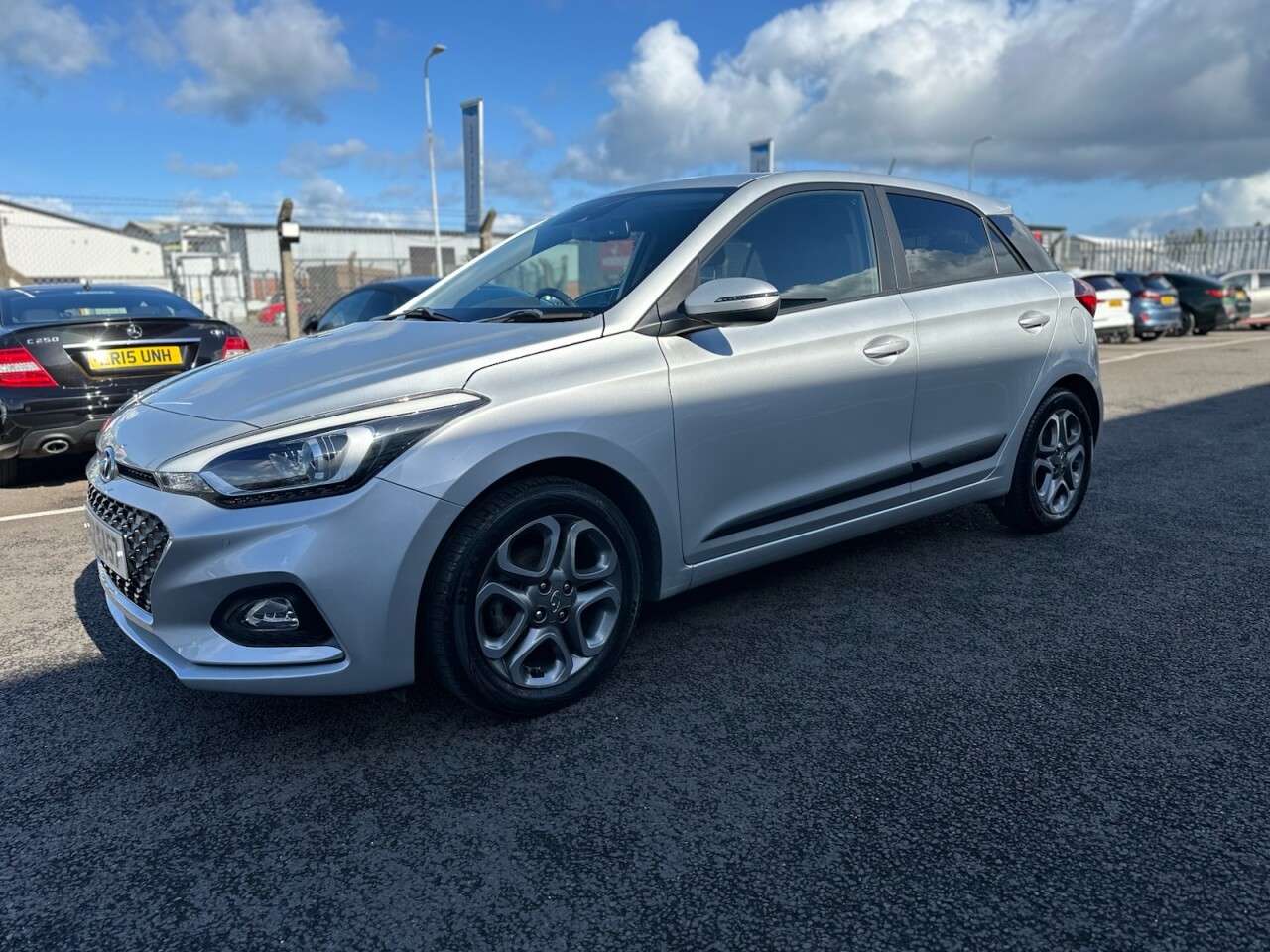 A 2019 HYUNDAI I20 1.2 Premium Nav Hatchback 5dr Petrol Manual Euro 6 (s/s) (84 ps) SAT NAV, A A 2019 HYUNDAI I20 1.2 Premium Nav Hatchback 5dr Petrol Manual Euro 6 (s/s) (84 ps) SAT NAV, A