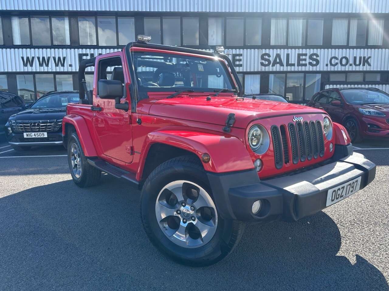 A 2017 JEEP WRANGLER 2.8 CRD Overland SUV 2dr Diesel Auto 4WD Euro 6 (197 bhp) A 2017 JEEP WRANGLER 2.8 CRD Overland SUV 2dr Diesel Auto 4WD Euro 6 (197 bhp)
