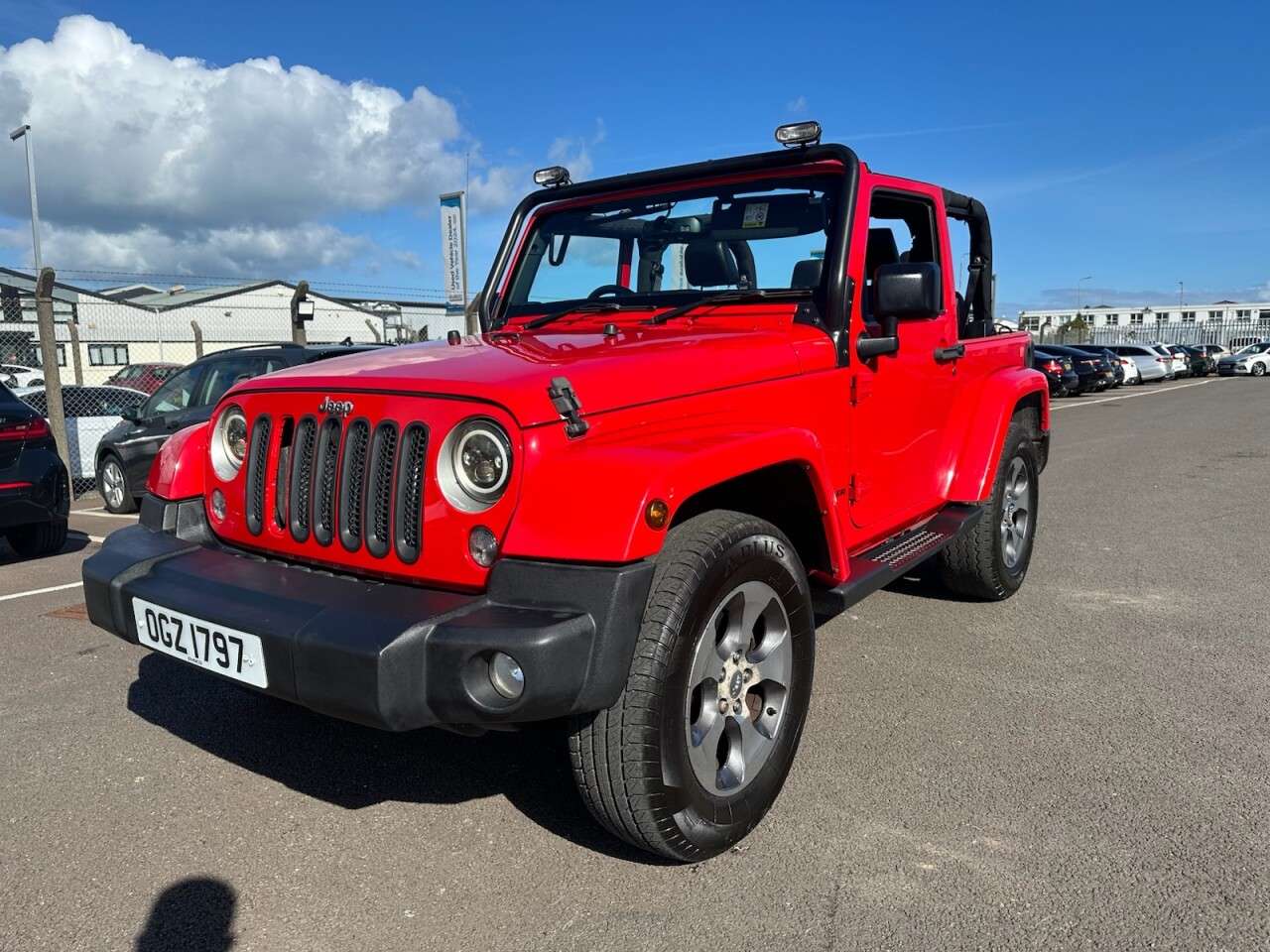 A 2017 JEEP WRANGLER 2.8 CRD Overland SUV 2dr Diesel Auto 4WD Euro 6 (197 bhp) A 2017 JEEP WRANGLER 2.8 CRD Overland SUV 2dr Diesel Auto 4WD Euro 6 (197 bhp)