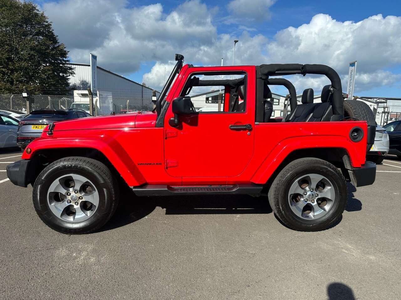 A 2017 JEEP WRANGLER 2.8 CRD Overland SUV 2dr Diesel Auto 4WD Euro 6 (197 bhp) A 2017 JEEP WRANGLER 2.8 CRD Overland SUV 2dr Diesel Auto 4WD Euro 6 (197 bhp)