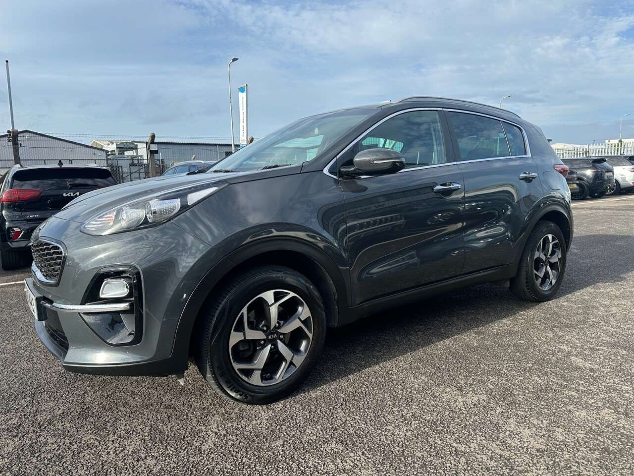 A 2018 KIA SPORTAGE 1.6 GDi 2 SUV 5dr Petrol Manual Euro 6 (s/s) (130 bhp) FULL SERVICE HISTORY A 2018 KIA SPORTAGE 1.6 GDi 2 SUV 5dr Petrol Manual Euro 6 (s/s) (130 bhp) FULL SERVICE HISTORY
