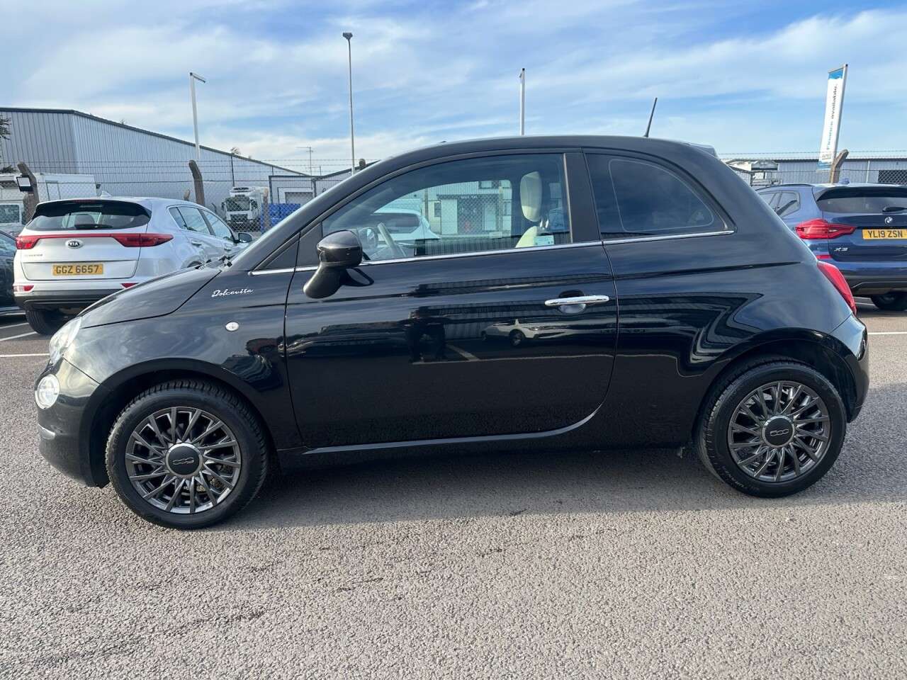 A 2023 FIAT 500 1.0 MHEV Dolcevita Hatchback 3dr Petrol Manual Euro 6 (s/s) (70 bhp) PANORA A 2023 FIAT 500 1.0 MHEV Dolcevita Hatchback 3dr Petrol Manual Euro 6 (s/s) (70 bhp) PANORA