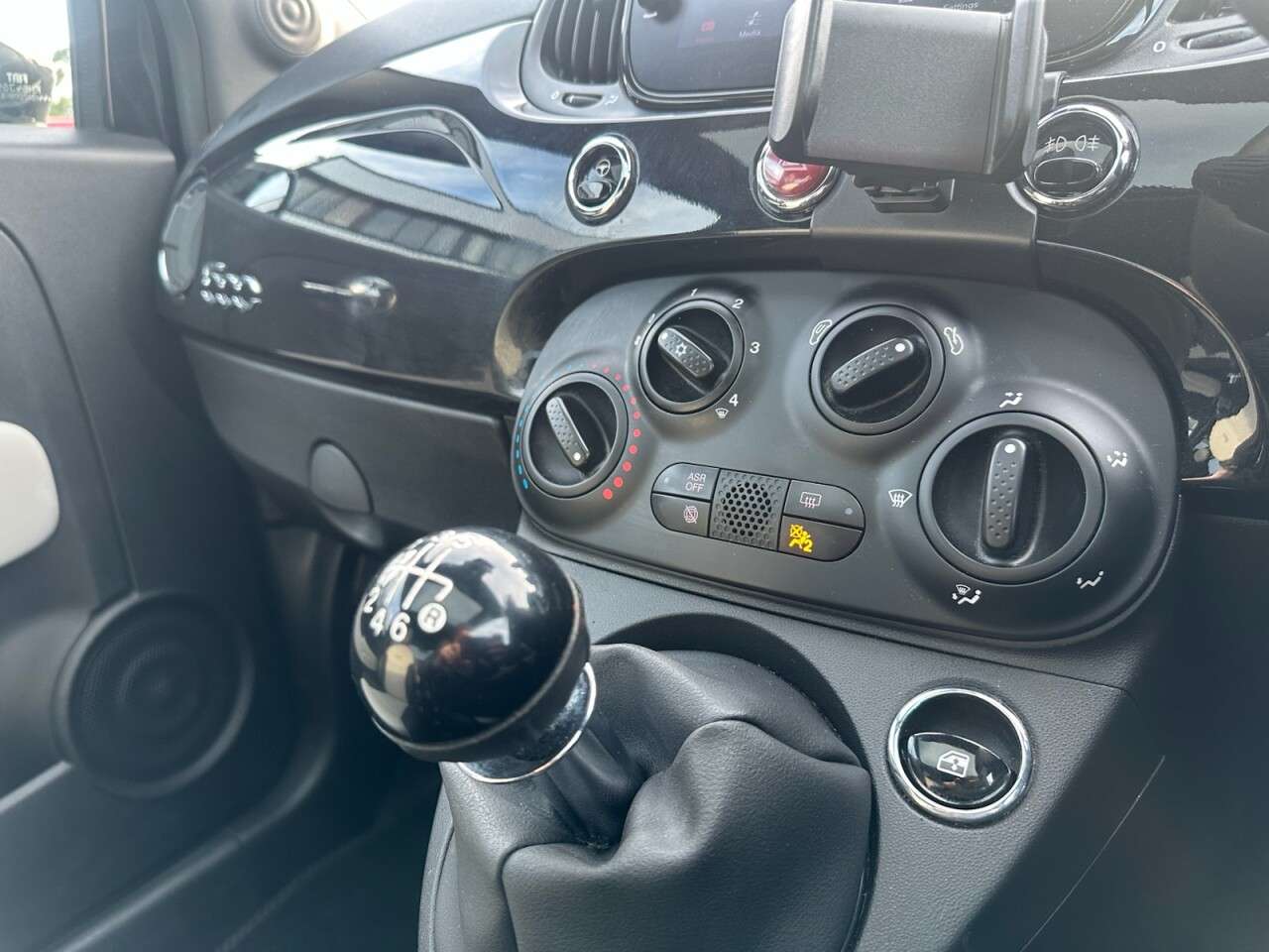 2023 FIAT 500 2023 FIAT 500