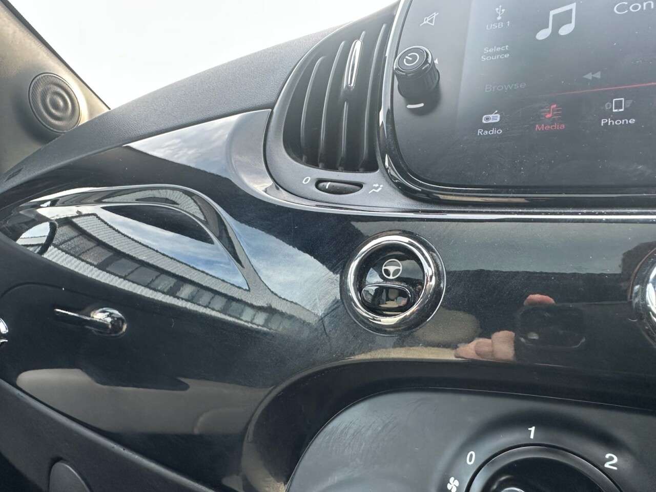 2023 FIAT 500 2023 FIAT 500