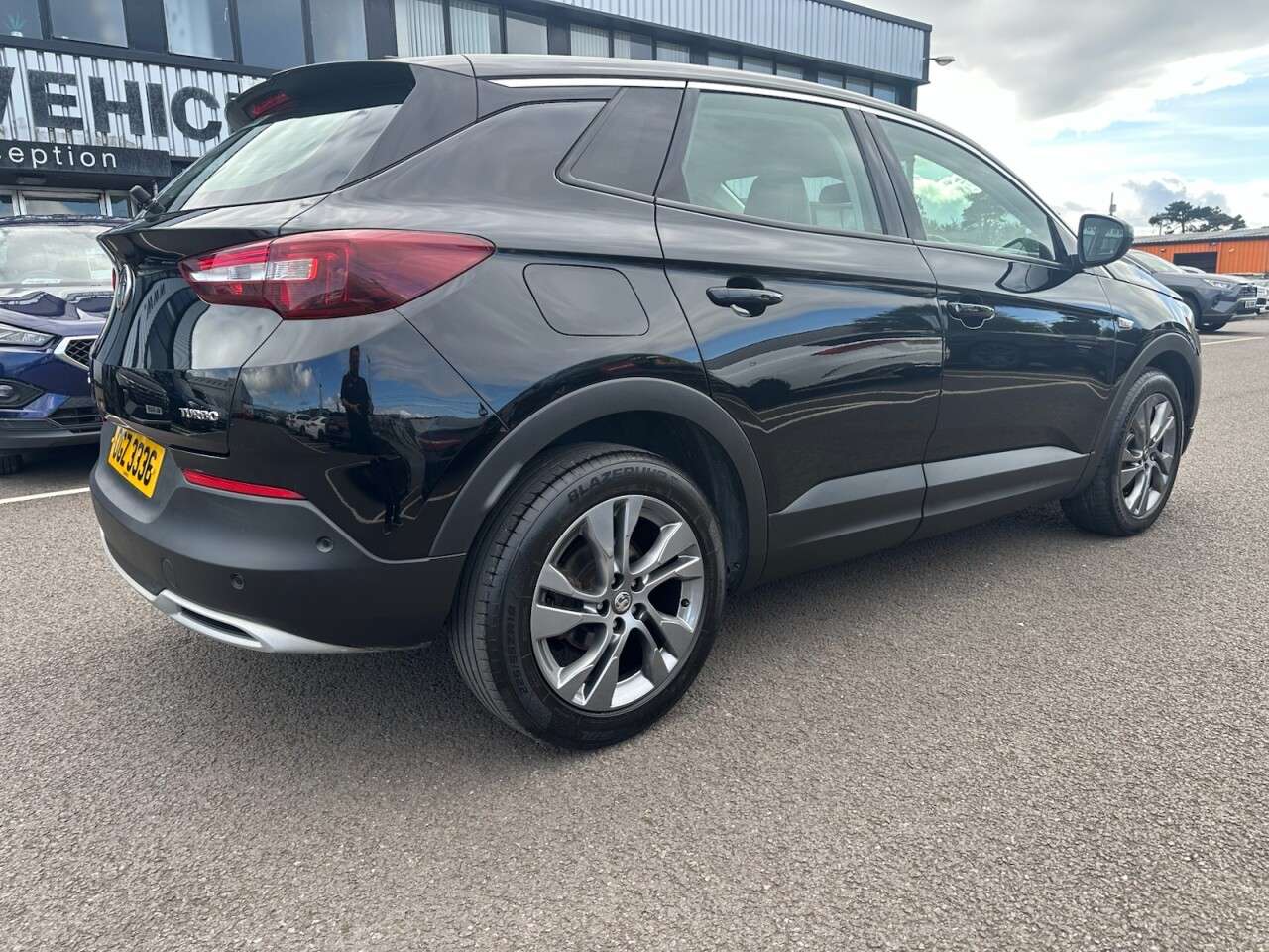 A 2019 VAUXHALL GRANDLAND X 1.2 Turbo GPF Tech Line Nav SUV 5dr Petrol Manual Euro 6 (s/s) (130 ps) SAT A 2019 VAUXHALL GRANDLAND X 1.2 Turbo GPF Tech Line Nav SUV 5dr Petrol Manual Euro 6 (s/s) (130 ps) SAT
