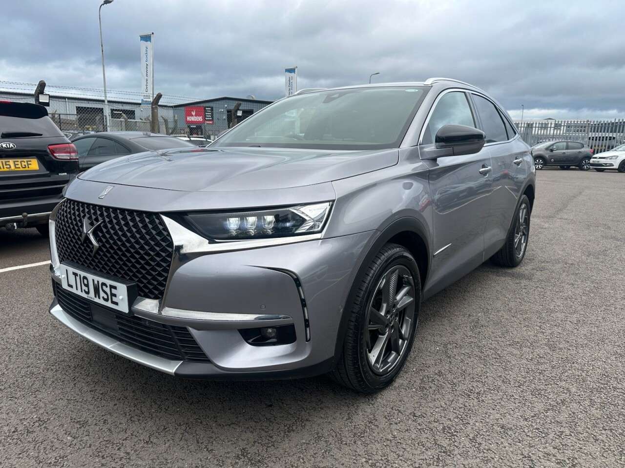 A 2019 DS AUTOMOBILES 7 CROSSBACK 1.6 PureTech GPF Prestige Crossback 5dr Petrol EAT8 Euro 6 (s/s) (225 ps) G A 2019 DS AUTOMOBILES 7 CROSSBACK 1.6 PureTech GPF Prestige Crossback 5dr Petrol EAT8 Euro 6 (s/s) (225 ps) G