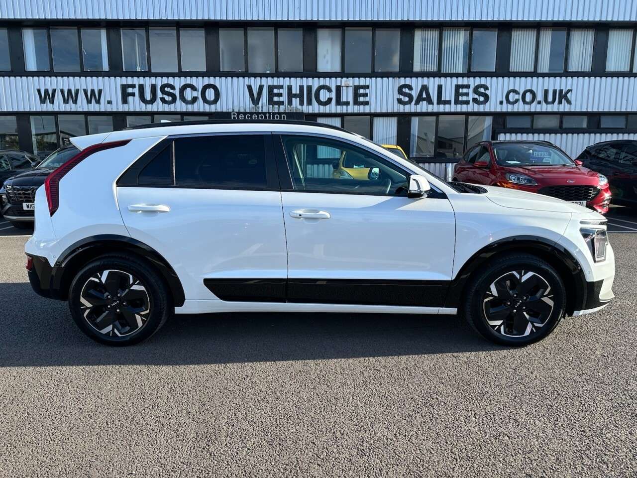 A 2022 KIA NIRO 64.8kWh 4 SUV 5dr Electric Auto (201 bhp) REVERSING CAMERA, CARPLAY A 2022 KIA NIRO 64.8kWh 4 SUV 5dr Electric Auto (201 bhp) REVERSING CAMERA, CARPLAY
