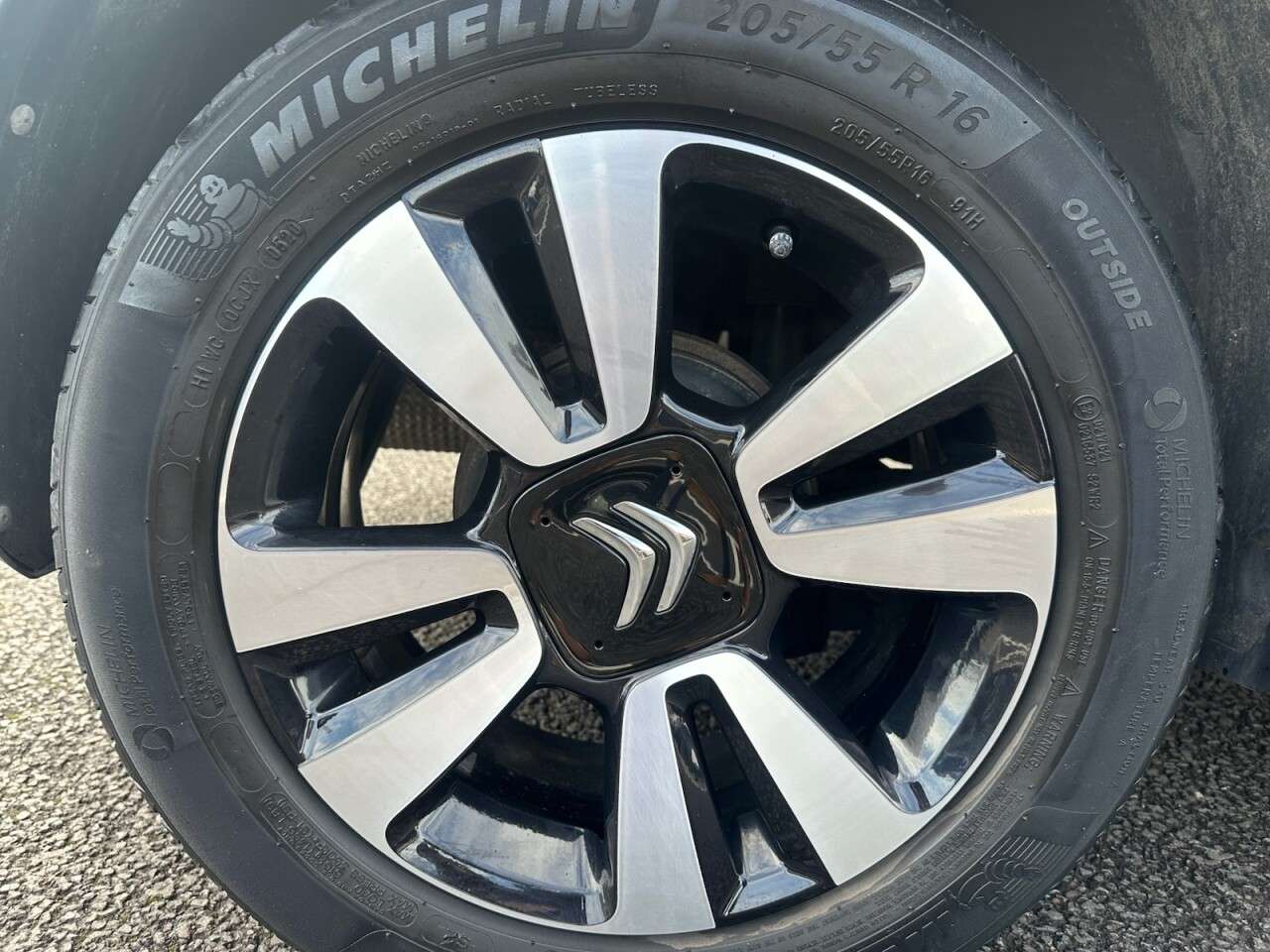 A 2020 CITROEN C3 1.2 PureTech Flair Plus Hatchback 5dr Petrol Manual Euro 6 (s/s) (83 ps) FU A 2020 CITROEN C3 1.2 PureTech Flair Plus Hatchback 5dr Petrol Manual Euro 6 (s/s) (83 ps) FU