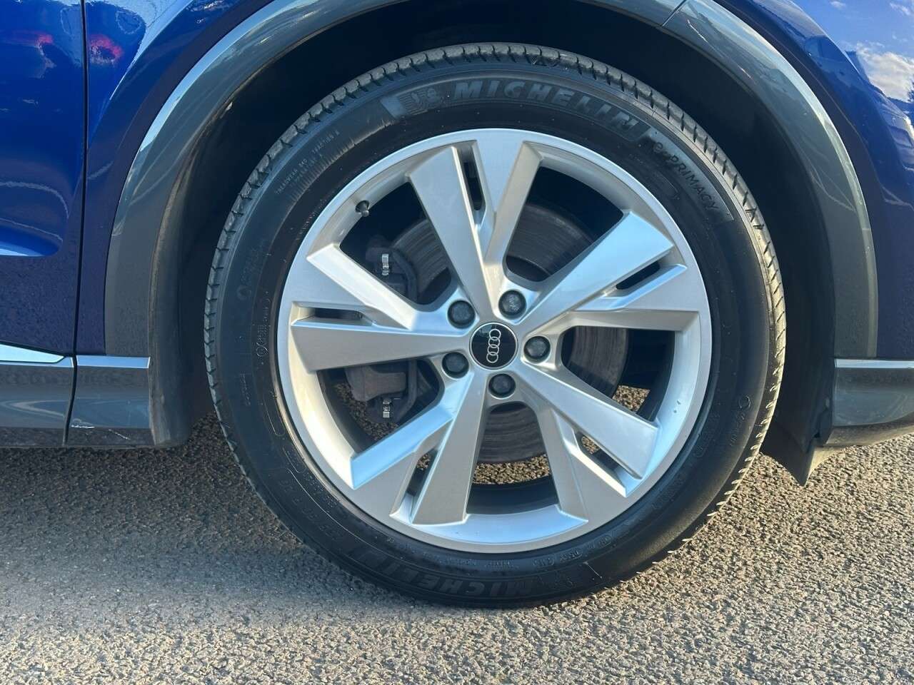 A 2023 AUDI Q4 E-TRON 40 S line SUV 5dr Electric Auto 82kWh (204 ps) SAT NAV, APPLE CARPLAY A 2023 AUDI Q4 E-TRON 40 S line SUV 5dr Electric Auto 82kWh (204 ps) SAT NAV, APPLE CARPLAY