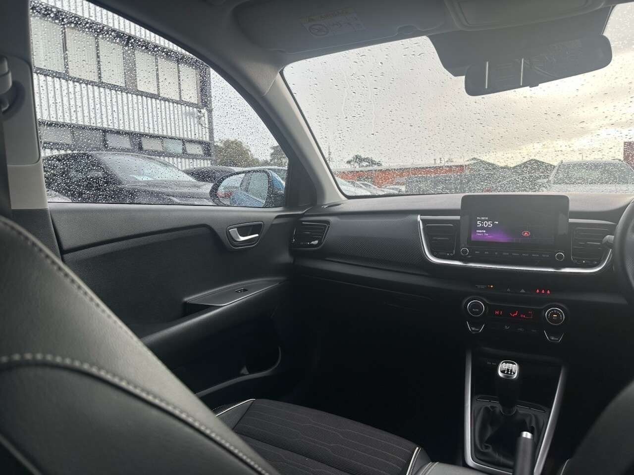 2023 KIA STONIC 2023 KIA STONIC
